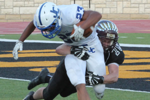 Football posts win over Junction City, 27-22