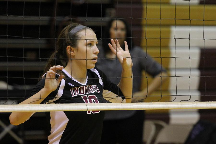 Volleyball goes 1-2 at Hays Quad on Oct. 3