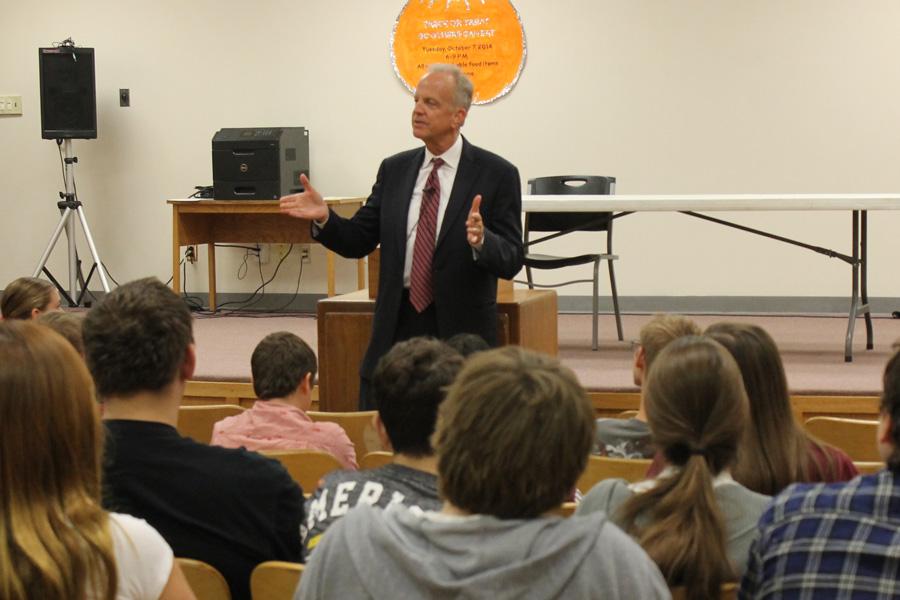 Senator visits to talk current issues with students