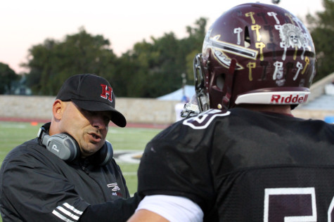 Football improves to 5-0 with Homecoming win