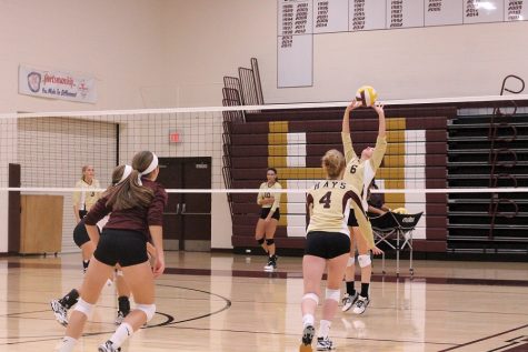 Volleyball 3-2 after Dodge City tournament