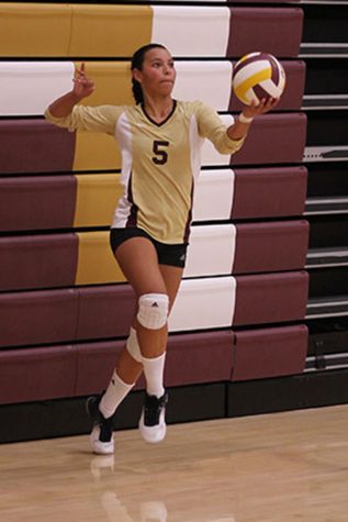 Volleyball goes 0-2 at Salina Central