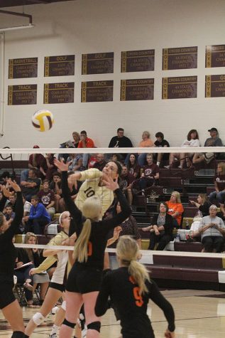 Volleyball goes 1-3 at WAC