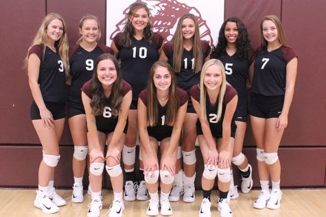 Indian Volleyball goes 2-1 at home