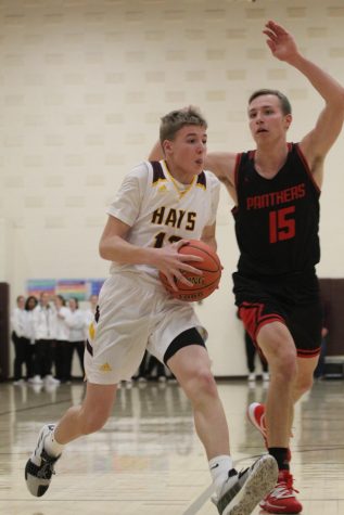 Boys basketball beats Great Bend
