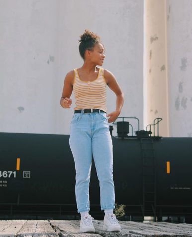 Current fashion trends mimic '80s and '90s