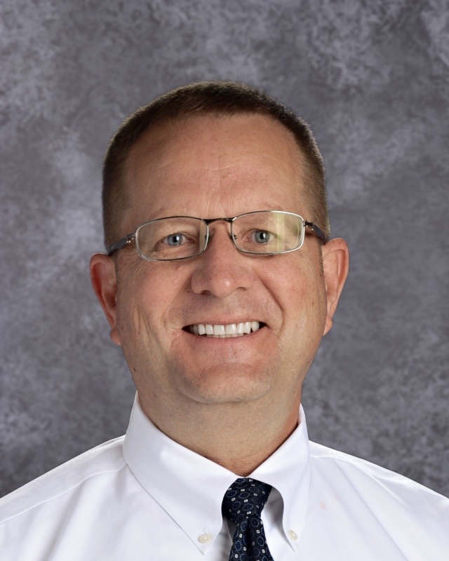 Principal Martin Straub was awarded Northwest Kansas KMEA Administrator of the Year for “showing special support for the arts as an indispensable part of the school curriculum,” as the awards qualifications include.