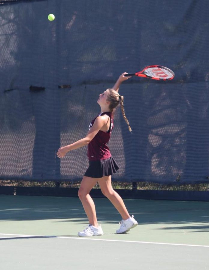 Girls tennis will host its annual banquet on Monday, Oct. 18 at Hays High School.
