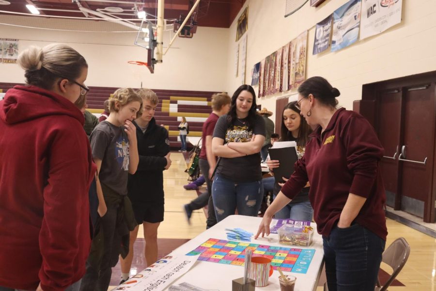 Leadership Team gives a tour of Hays High for incoming eighth graders