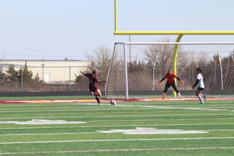 Girls soccer competes against Salina South Cougars