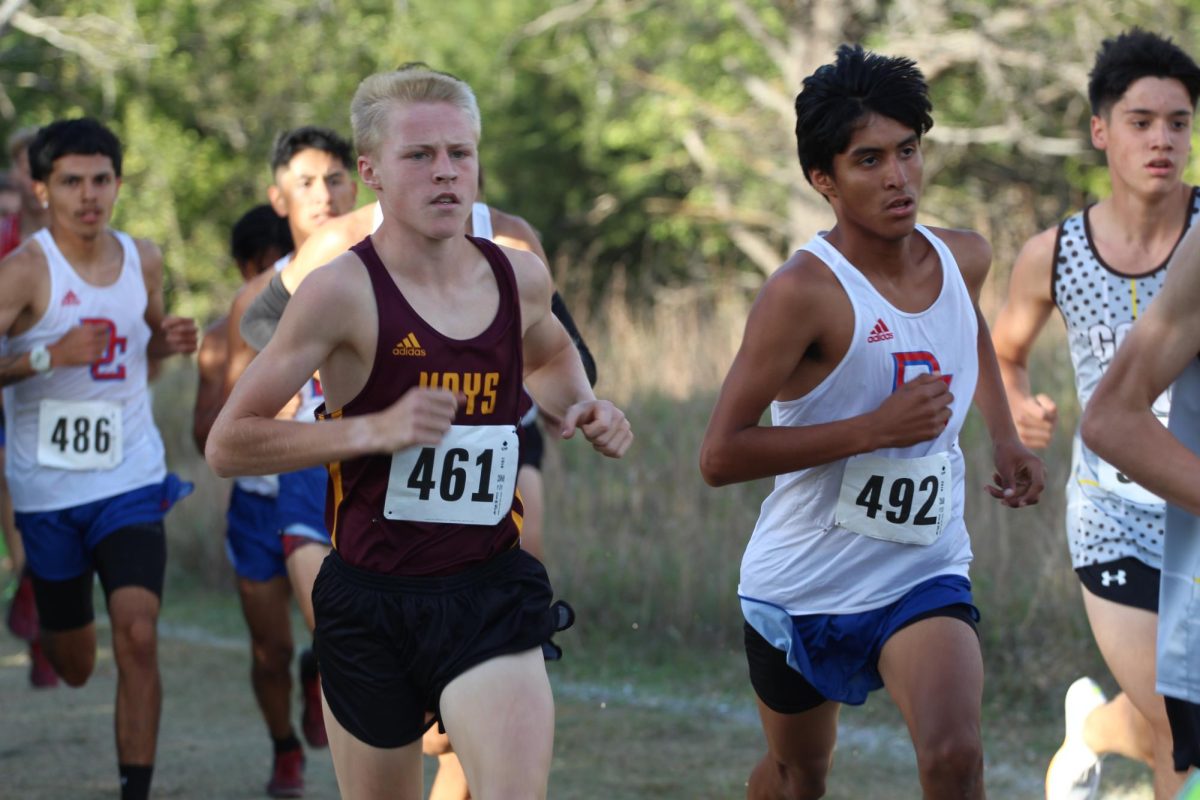 Cross country team competes at Junction City