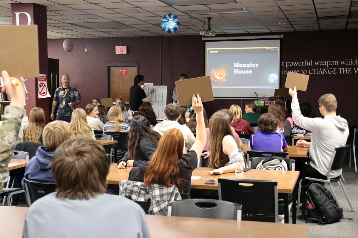 Students participate in the October StuCo trivia.