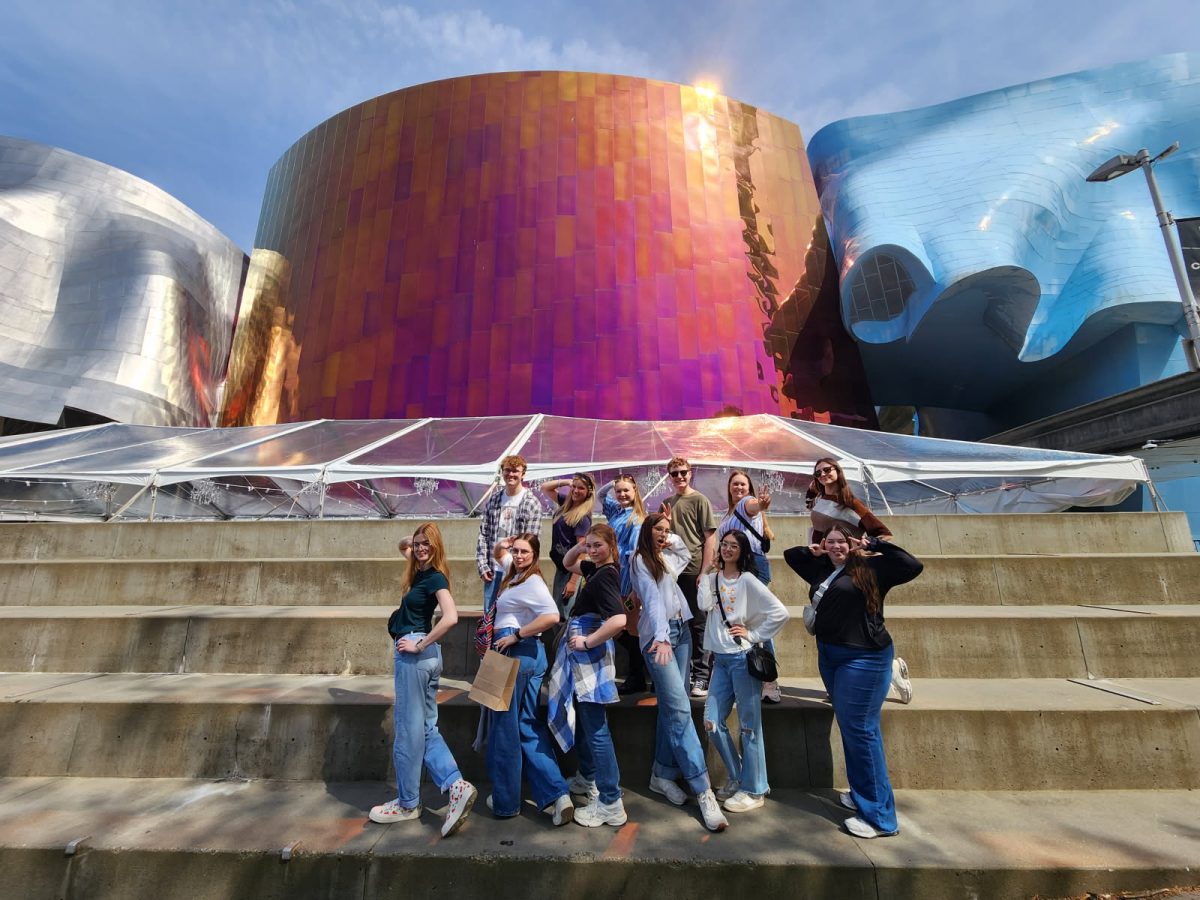 Quill and Scroll students attend conference, sight-see in Seattle