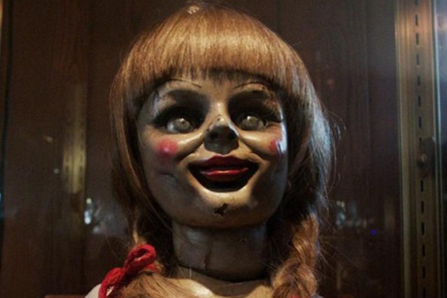 Students discuss Annabelle