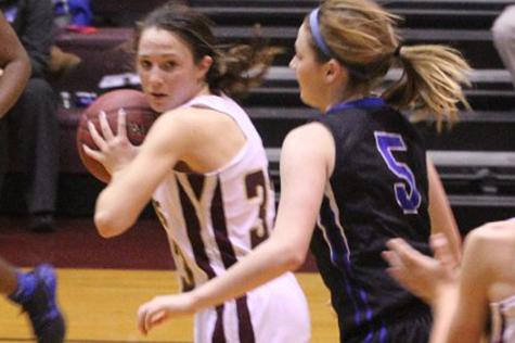 Girls basketball loses to Garden City, 45-24