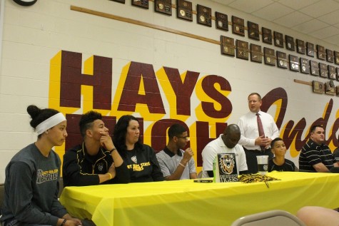 Senior Isaiah Nunnery signs to Fort Hays