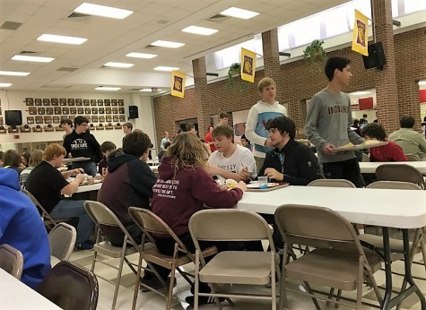 Lunchroom applause needs to stop