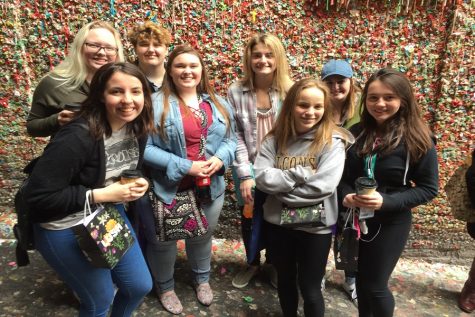 Journalism students attend national convention in Seattle