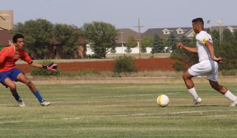 Boys soccer rolls through Junction City