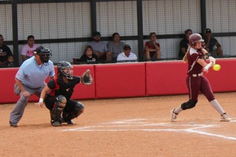 Stellar defense leads to a sweep for Indian softball on May 1