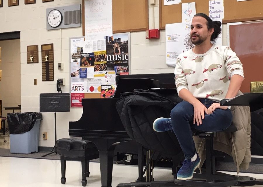 Actor Adrian RIfat talks to students about his career during PRIDE TIme on Nov. 7. Rifat gave advice to students wanting to go into the acting business. Rifat has lived in New York for the last 11 years. 