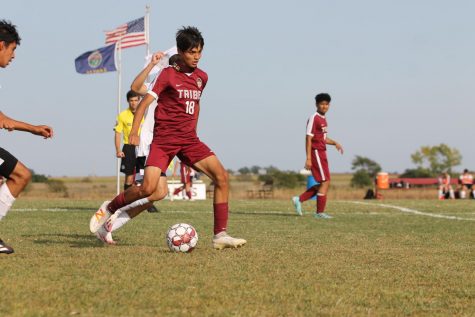 Boys soccer adds a win to their record by beating Great Bend