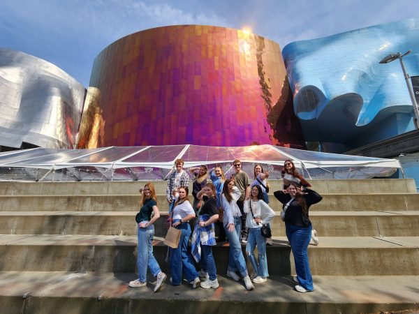 Quill and Scroll students attend conference, sight-see in Seattle